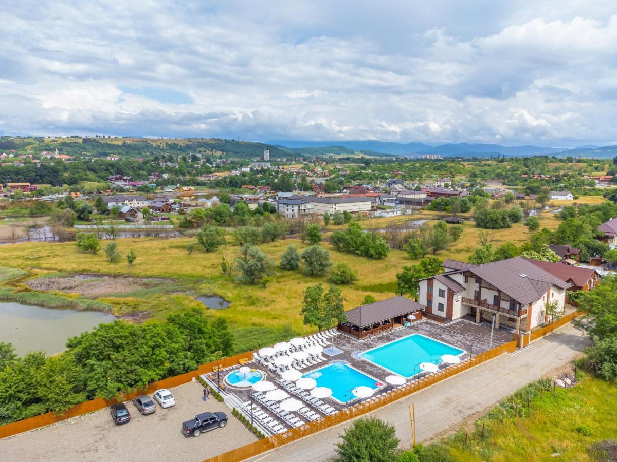 Sofion Hotel&Resort Solotvyno Eksteriør bilde