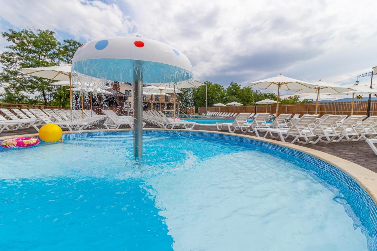 Sofion Hotel&Resort Solotvyno Eksteriør bilde